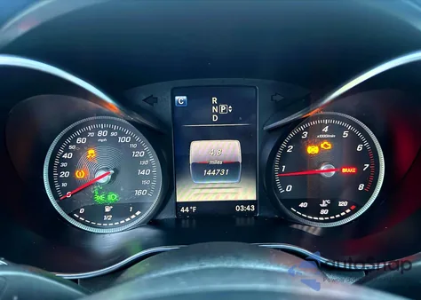 2015 Mercedes-Benz C 300 4Matic из США, поврежденный, VIN 55SWF4KB8FU029768